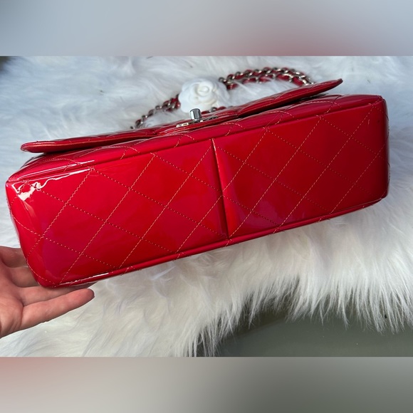 Chanel red patent jumbo single flap bag with silver hardware - Picture 4 of 16